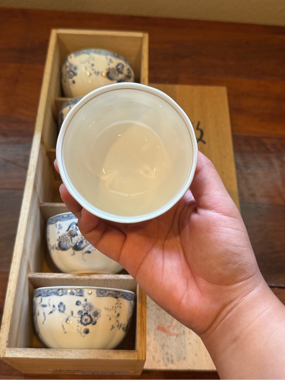 Tea cups - Picture 3 of 4